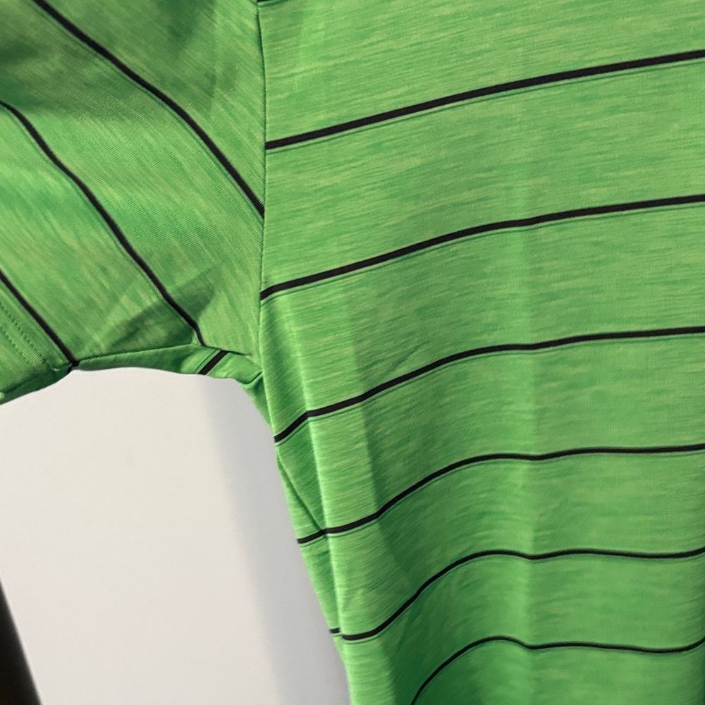 Under Armour Men's Polo Shirt in Green with Black Stripes - Picture 3 of 6